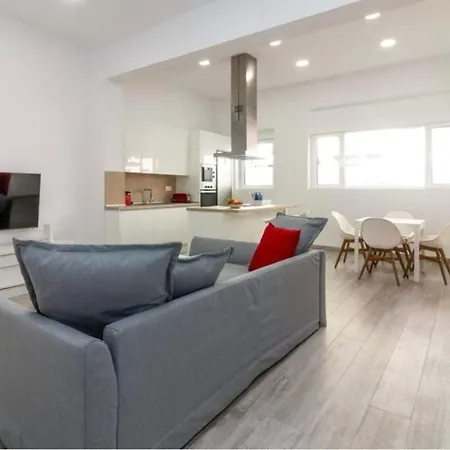 The Center Apartment *